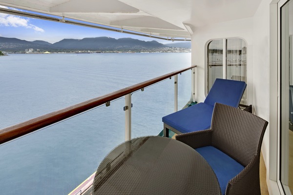 RCI, Radiance of the Sea, Owner's Suite 1 Bedroom 1.jpg